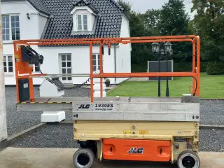 JLG 1930 SAXE LIFT