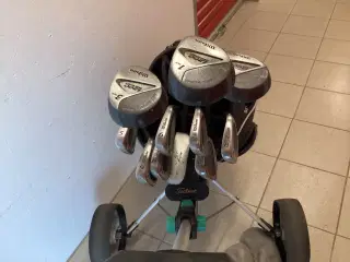 Golfsæt. Vogn, Bag og køll./jern.