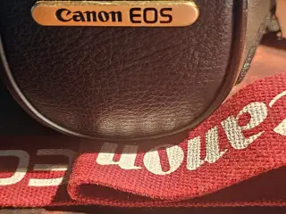 CANON EOS 5