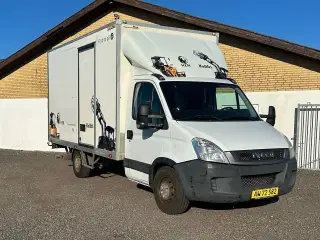 Iveco 35s Kassebil med lift