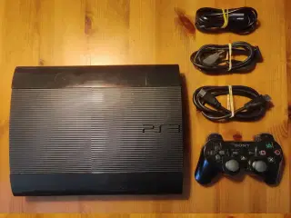 PS3 super slim m. 500GB HDD