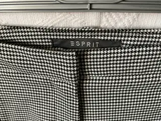 Esprit, Nye Sort og hvid Bukser, str. 36.