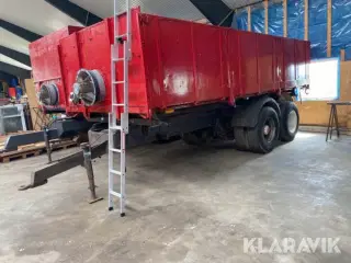 Tipvogn med tørrebund Volvo