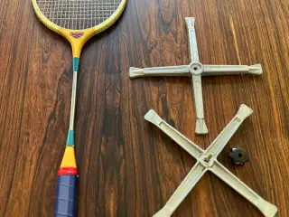 Vintage retro badmintonketcher