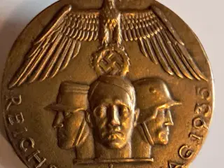 Nazi badge