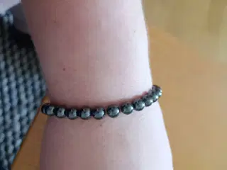 Armbånd med perler