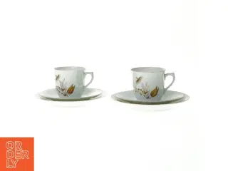 Kaffekopper med underkopper og tallerkener fra Kjøbenhavn Denmark (str. Tallerkenen 16 cm underkop 14 cm kop 7 x 7 cm)