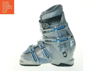 Ski støvler fra Munari (str. 282 milimeter. 24-24 , 5)