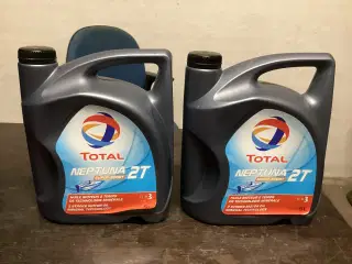 Total 2T Super Sport olie