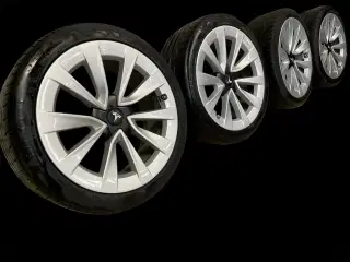 19 Tesla Model 3 235/40r19 Ref.764 sommer