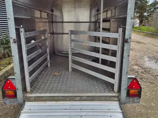 Trailer til dyretransport