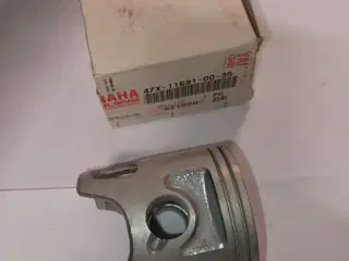 Yamaha PISTON (STD)