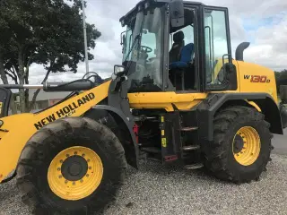 New Holland W130D LR gummiged