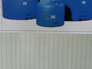 - - - Vandtank PA, 5000 l
