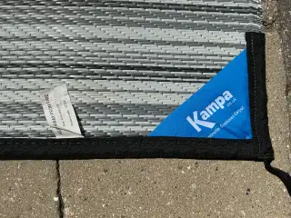 Campingtæppe Kampa 330