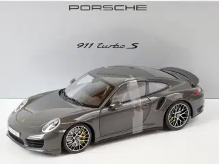 1:18 Porsche 911(991) Coupe Turbo S