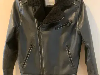 Billig læder jakke i sort
