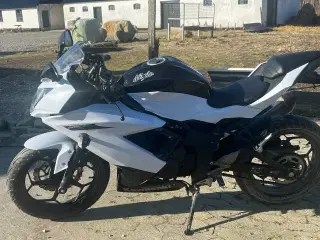 Motorcykel - Kawasaki Ninja 250SL