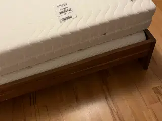 sengeramme  incl springmadras