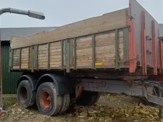 - - - Lastbiltipvogn 12 tons