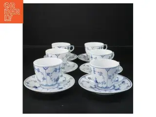 Kaffekopper og underkopper i porcelæn, musselmalede, fra Royal Copenhagen (str. Ø 12 og Ø 6,5 cm)