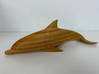 Delfin figur / skulptur i egetræ