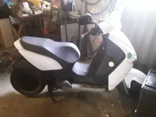  DAO El scooter