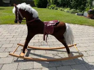 GYNGEHEST