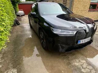 BMW iX  xDrive40 Super Charged
