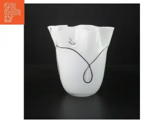 Elegant hvid vase (str. 18x18 cm)
