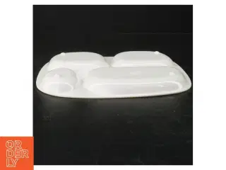 Børne tallerken med rum fra La Chaise Longue (str. 25,5x23 cm)