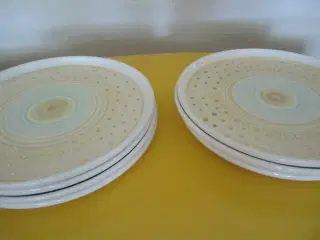 Smukke Keramik SOLSKINS Tallerkner.