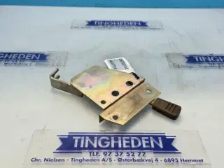 Massey Ferguson 3090 Lever Lås 3581466M93