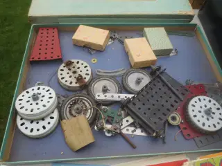9 kasser Metallo Ingeniørsæt 