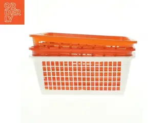 Plastik kurve (str. 37 x 26 x 15 cm)