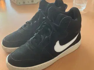 Nike sko i størelse 40