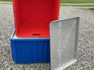 Plastkasser med alu låg