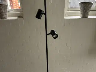 Gulvlampe Ikea NYMÅNE
