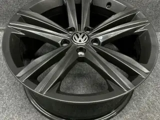 VW PASSAT B8 ARTEON 3G 3G8 8.0" x 18" 5x112 ET 40