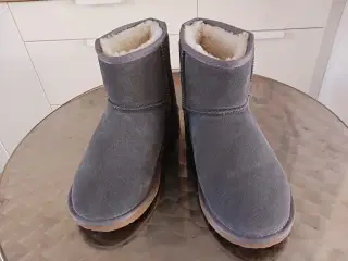 Støvler i lamme- og koskind