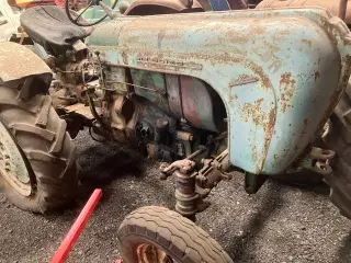 allgaier a-122 årg 1955 2 cyl veteran traktor
