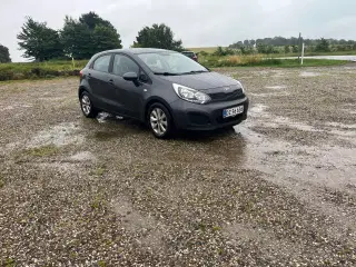 KIA RIO ÅRG 14