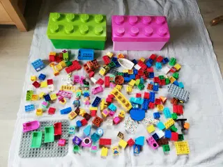 Blandet Lego Duplo 1,8kg inkl. 2 opbevaringskasser