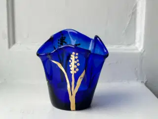Fyrfadsstage, blåt glas m bemaling '96