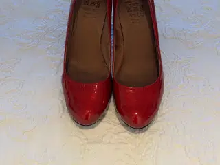 Rød lak damesko