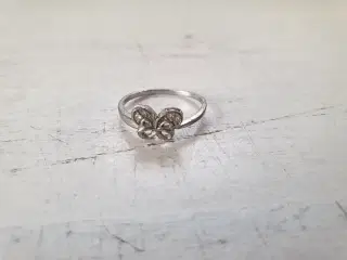 Sommerfugle ring 