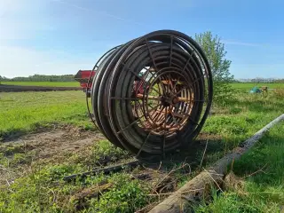 - - - Fødeslange Ø100 ca. 320 m    HURTIGT SALG ØNSKES