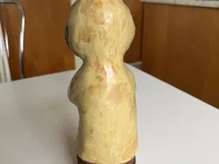 Pigefigur