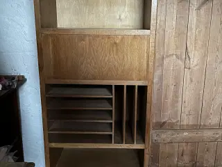 Fin egetræs reol fra kontor 