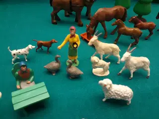 Reisler Bondegård med Dyr 